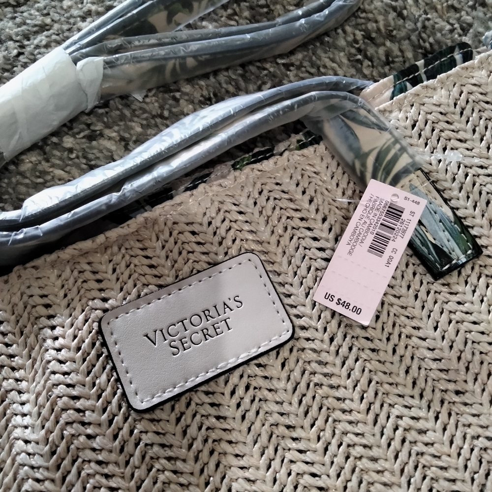 Victoria's Secret Beach Tote - Picture 4 of 5